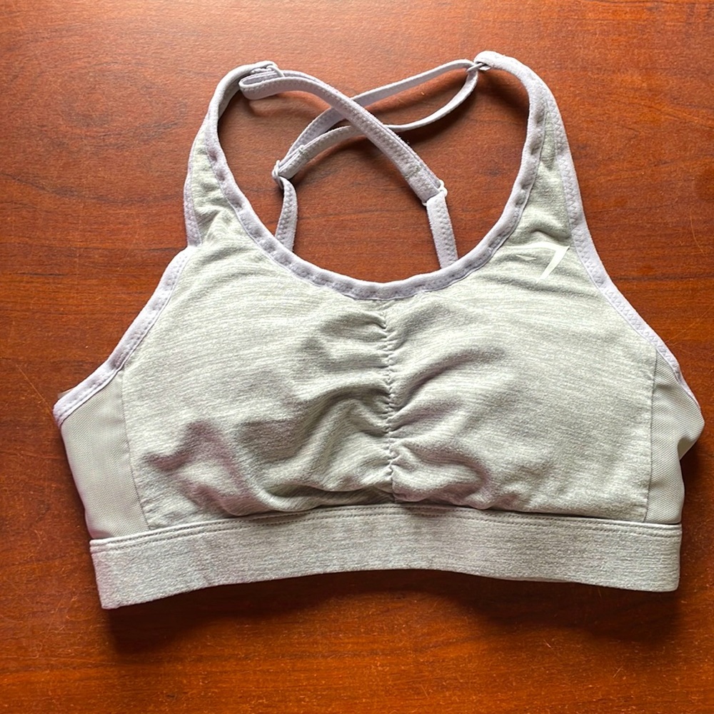 Gymshark Ease Sports Bra XS Light Gray